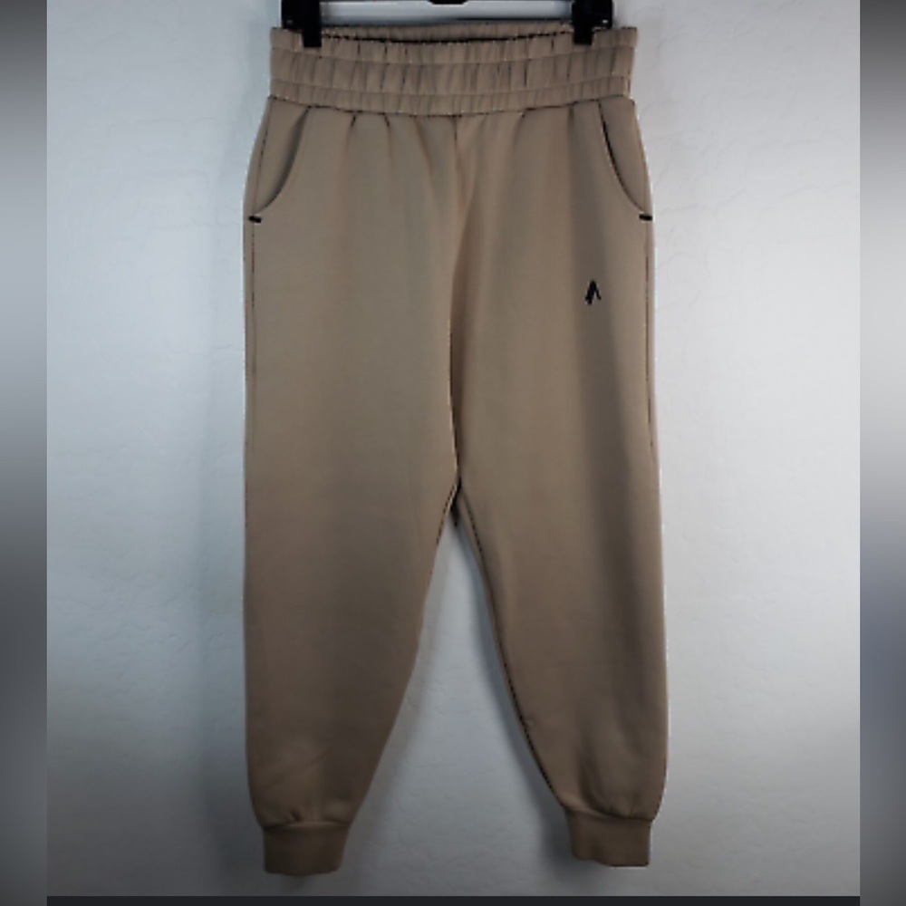 Alphalete ELMTS Jogger Pants - Tan​​​​